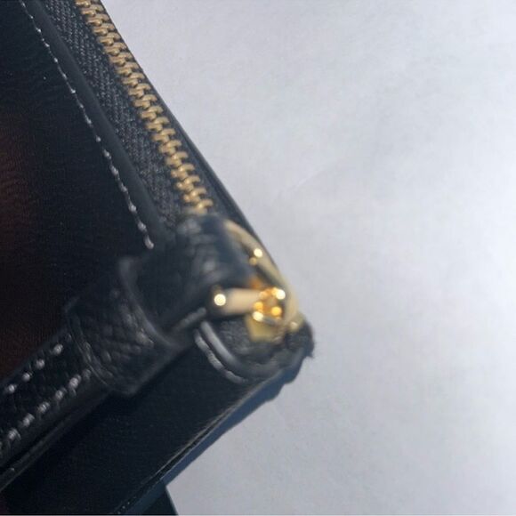 Coach Black Leather Wristlet. (NWT) - Picture 4 of 9